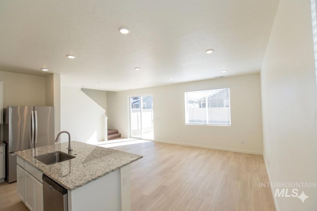 4589 E Vera Cruz St, Nampa, ID 83687 photo 5