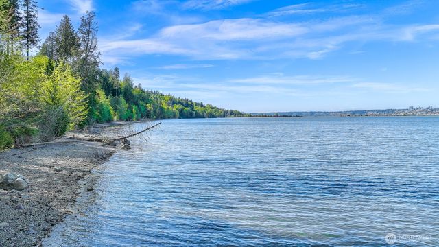 5414 Night Heron Drive, Blaine, WA 98230