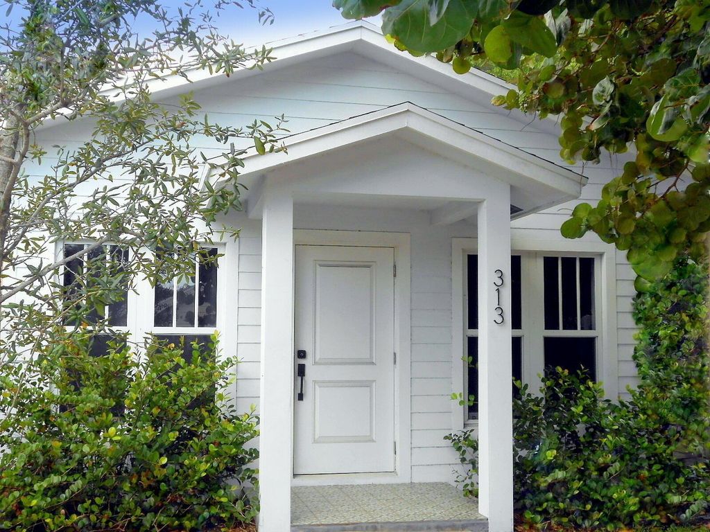 313 S E Street, Lake Worth Beach, FL 33460