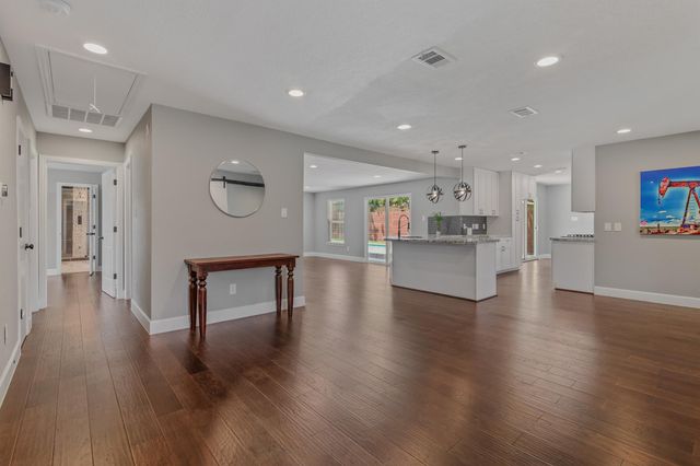 2102 Lazybrook Drive, Houston, TX 77008