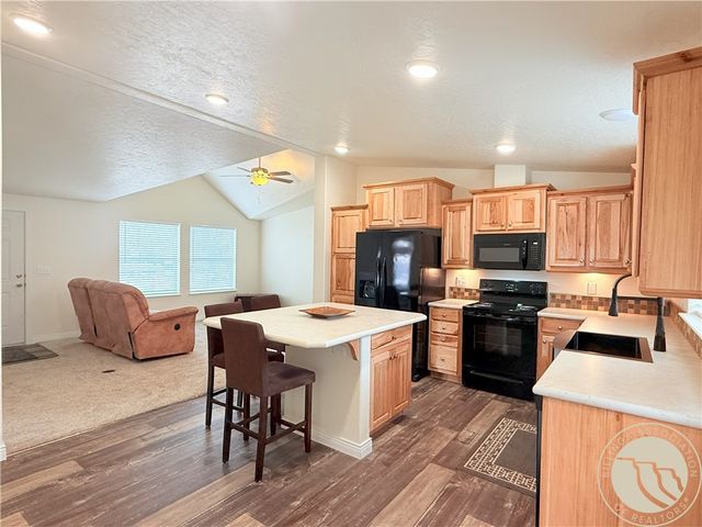 101 S 2nd STREET, Roberts, MT 59070