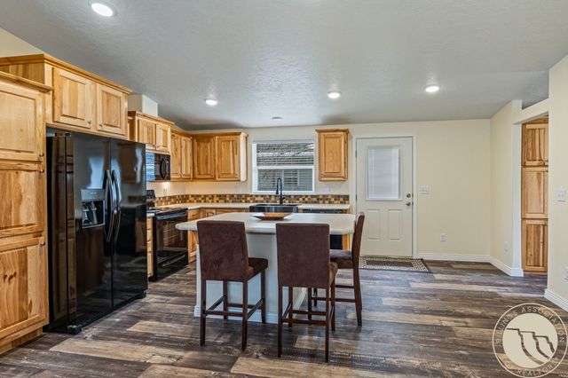 101 S 2nd STREET, Roberts, MT 59070