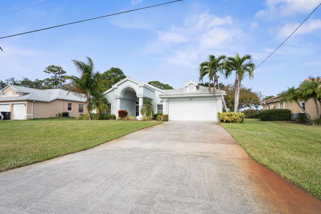 107 SW Pisces Terrace, Port St Lucie, FL 34984