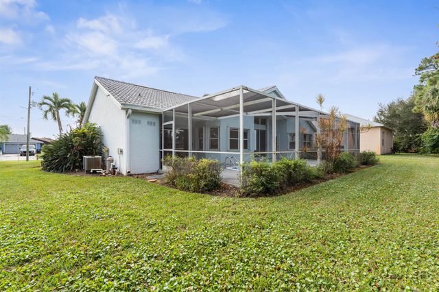 107 SW Pisces Terrace, Port St Lucie, FL 34984