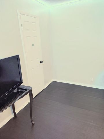 3005 Somerset Avenue, Texas City, TX 77590