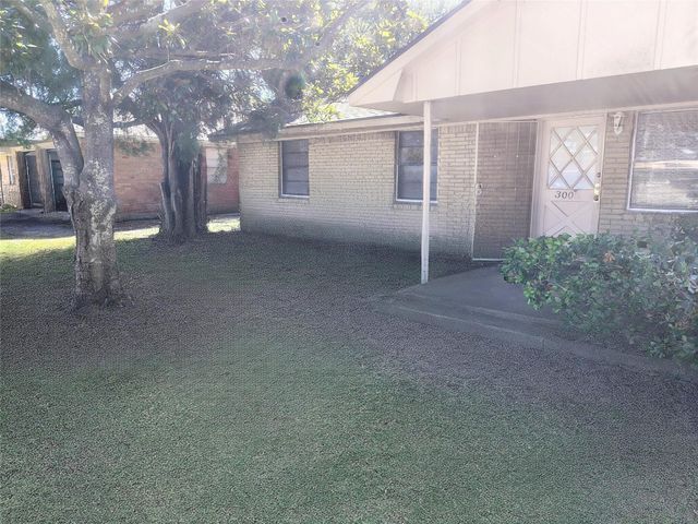 3005 Somerset Avenue, Texas City, TX 77590