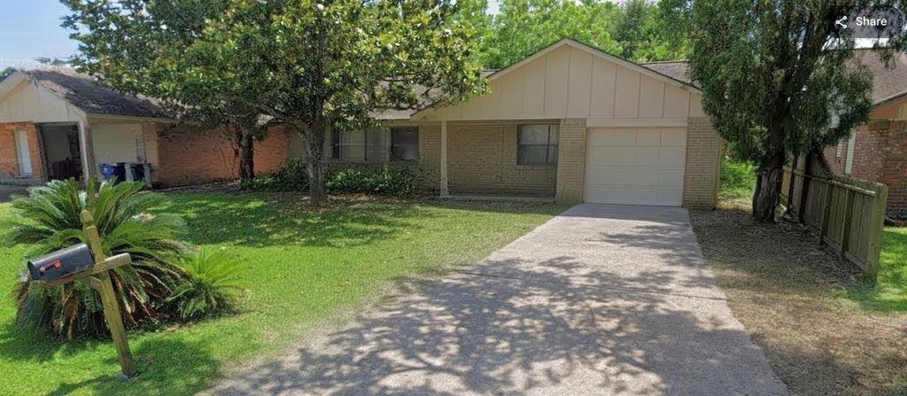3005 Somerset Avenue, Texas City, TX 77590