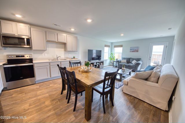 1166 King Eider Way, Winnabow, NC 28479