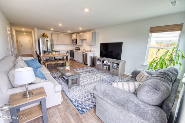 1166 King Eider Way, Winnabow, NC 28479