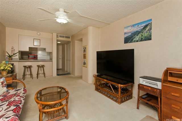 440 Seaside Avenue 605, Honolulu, HI 96815