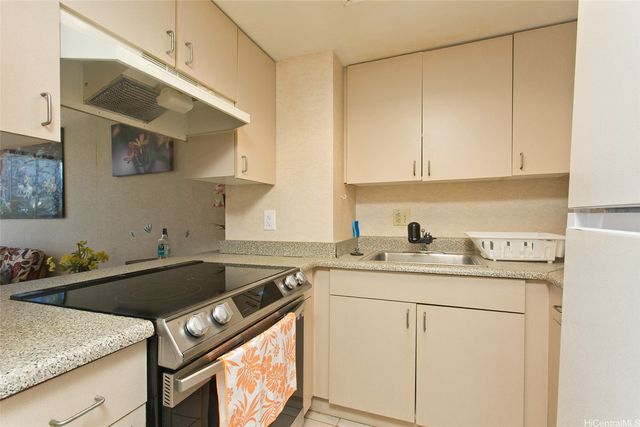 440 Seaside Avenue 605, Honolulu, HI 96815