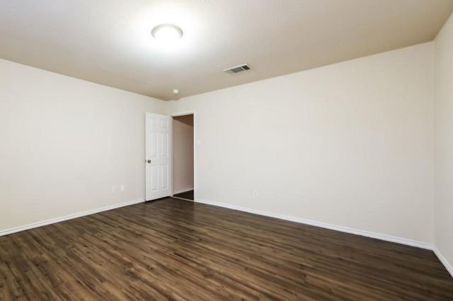 17928 Honey Locust LN, Elgin, TX 78621