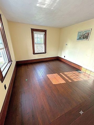 63 Howard St, Norwood, MA 02062