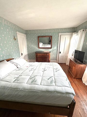 63 Howard St, Norwood, MA 02062