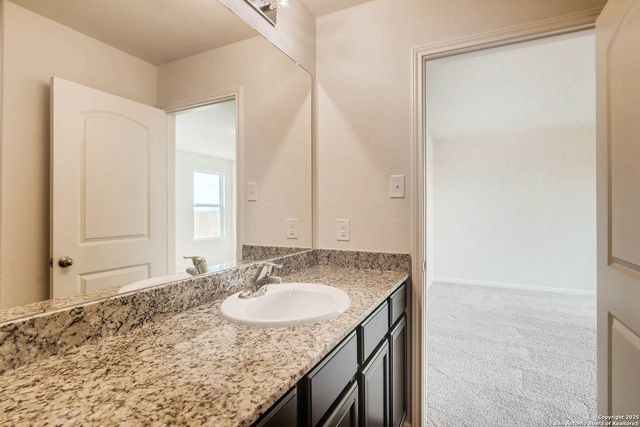 4022 Lena Gardens, Von Ormy, TX 78073