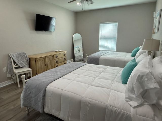 528 Thunder Road, Surfside Beach, TX 77541