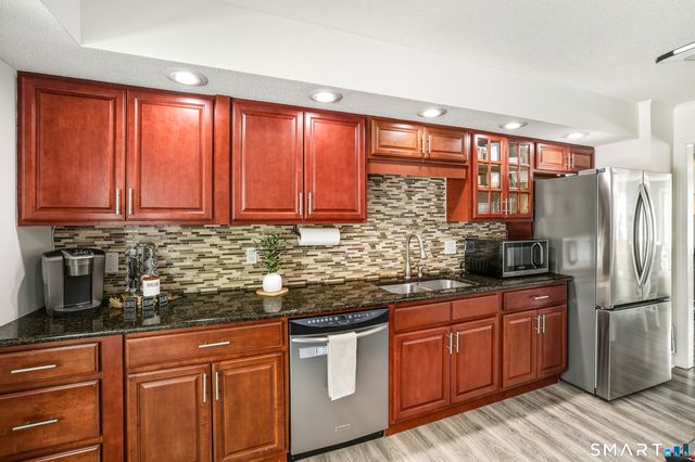 20 Wolf Hill Road 1A, Wolcott, CT 06716