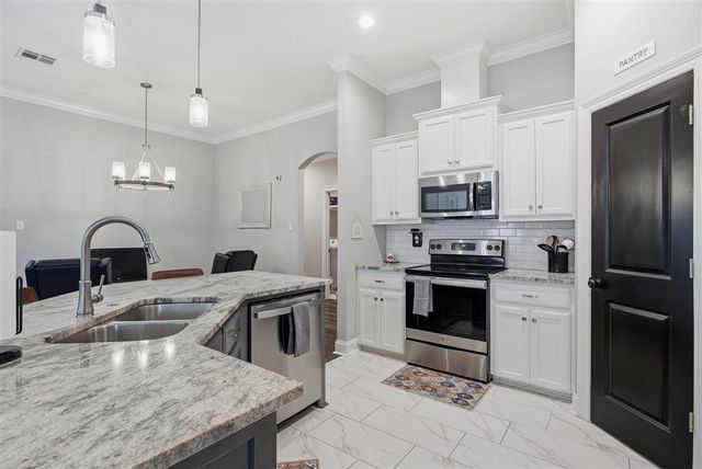 1754 Khamiel Drive, Lake Charles, LA 70611