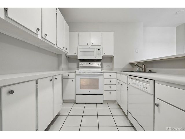 480 S Marion Pkwy A-902, Denver, CO 80209