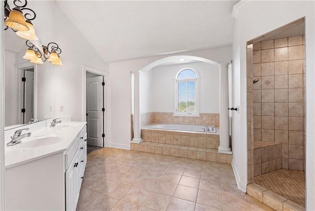22907 W 48TH Street, Shawnee, KS 66226