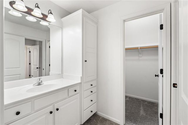 22907 W 48TH Street, Shawnee, KS 66226