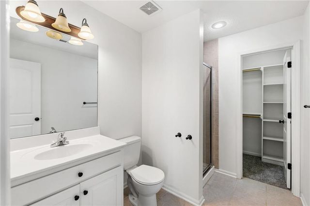 22907 W 48TH Street, Shawnee, KS 66226