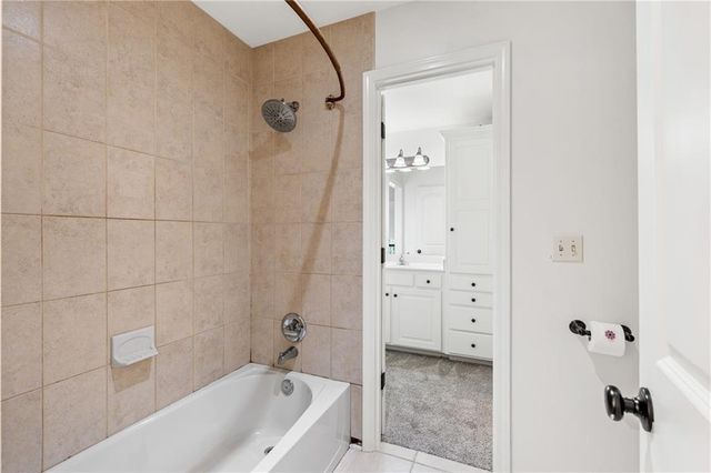 22907 W 48TH Street, Shawnee, KS 66226