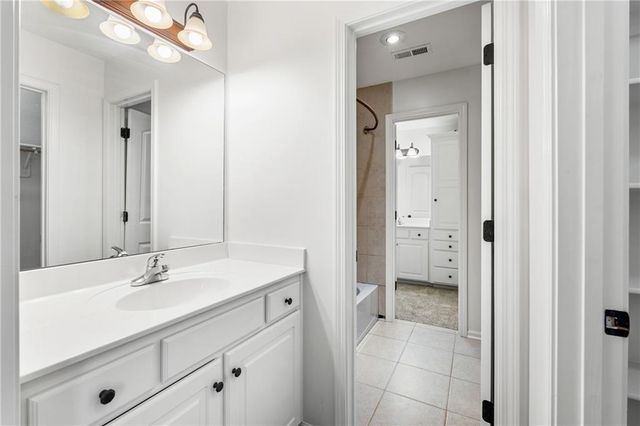 22907 W 48TH Street, Shawnee, KS 66226