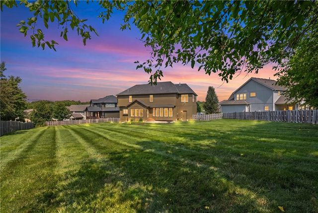 22907 W 48TH Street, Shawnee, KS 66226