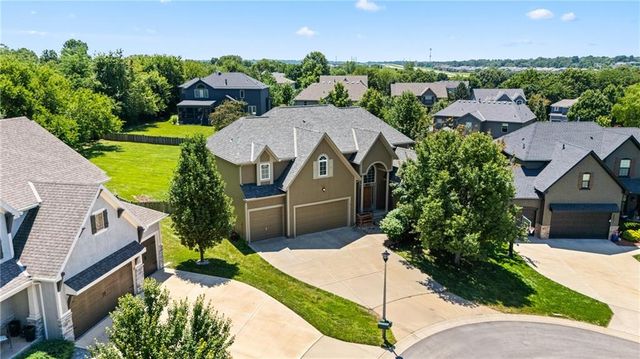 22907 W 48TH Street, Shawnee, KS 66226