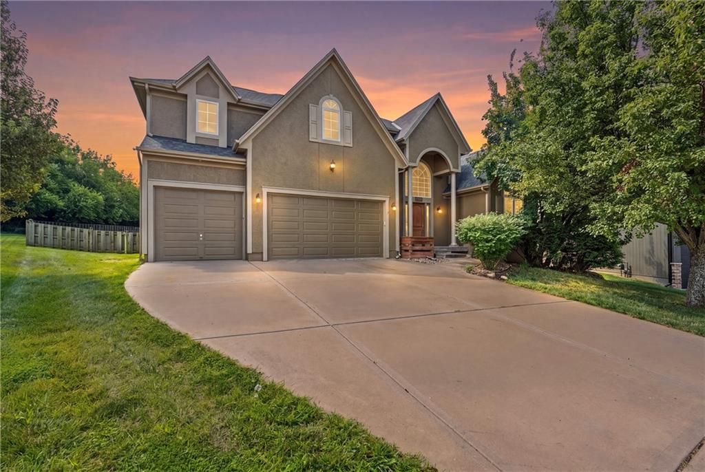22907 W 48TH Street, Shawnee, KS 66226