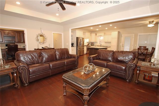 1236 Crooked Creek Road, Scott Depot, WV 25560