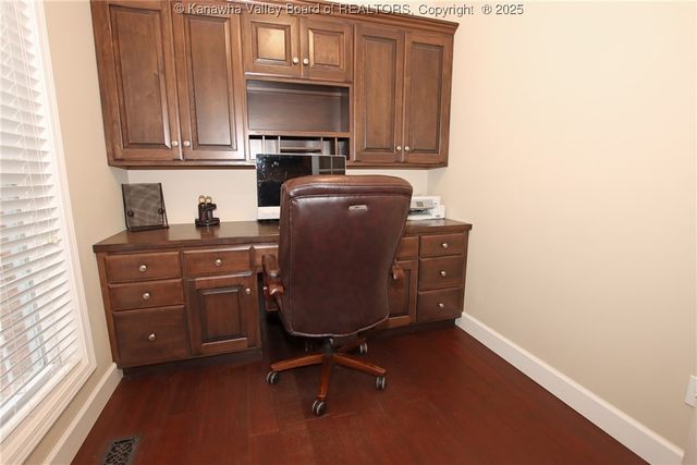 1236 Crooked Creek Road, Scott Depot, WV 25560