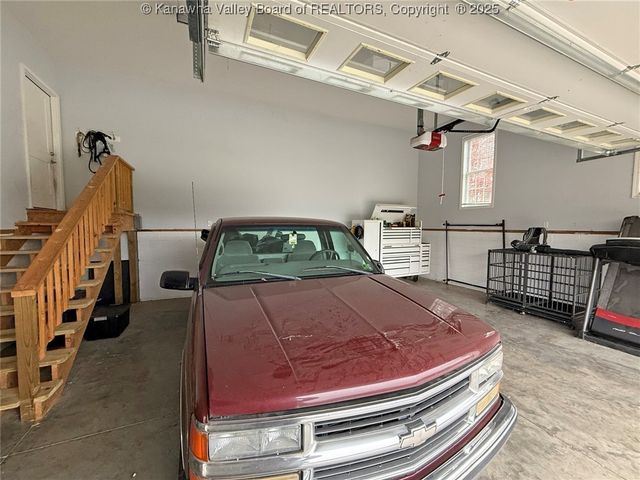 1236 Crooked Creek Road, Scott Depot, WV 25560