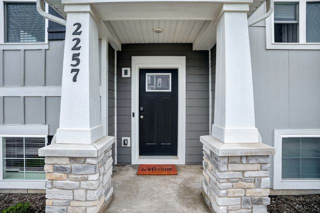 2257 Glacier Street, Mundelein, IL 60060