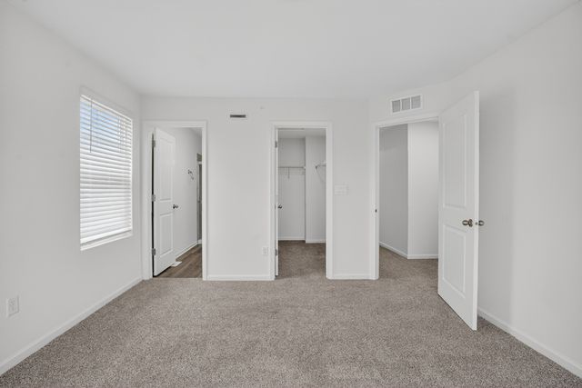 2257 Glacier Street, Mundelein, IL 60060