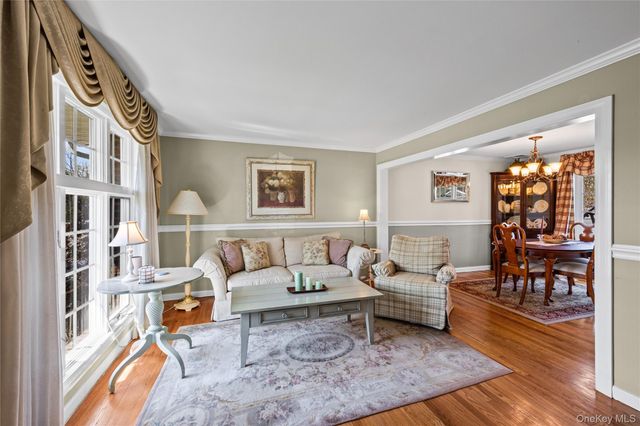 416 Argyle Road, Mineola, NY 11501