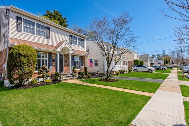 416 Argyle Road, Mineola, NY 11501