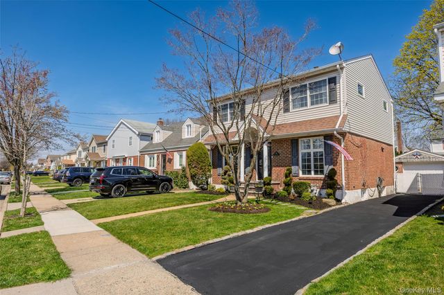 416 Argyle Road, Mineola, NY 11501