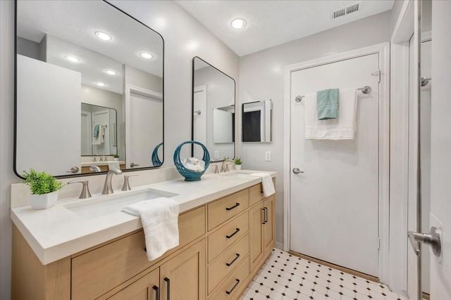 11711 Memorial Drive 135, Houston, TX 77024