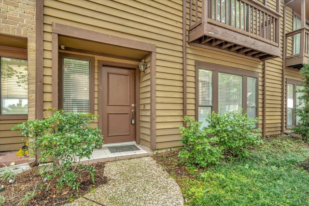 11711 Memorial Drive 135, Houston, TX 77024