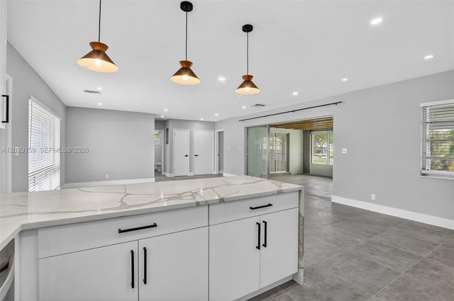 1320 SE 10th St, Deerfield Beach, FL 33441