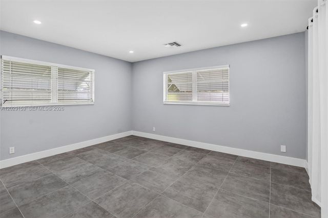 1320 SE 10th St, Deerfield Beach, FL 33441