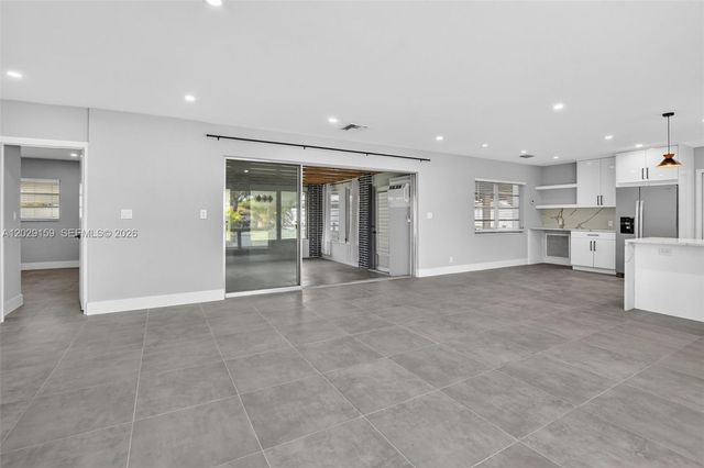 1320 SE 10th St, Deerfield Beach, FL 33441