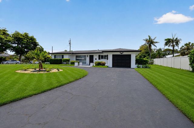 1320 SE 10th St, Deerfield Beach, FL 33441