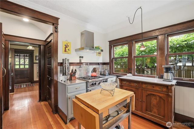 1912 N Steele Street, Tacoma, WA 98406