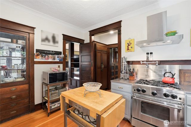 1912 N Steele Street, Tacoma, WA 98406