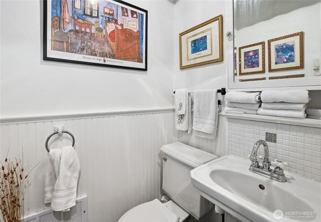 1912 N Steele Street, Tacoma, WA 98406