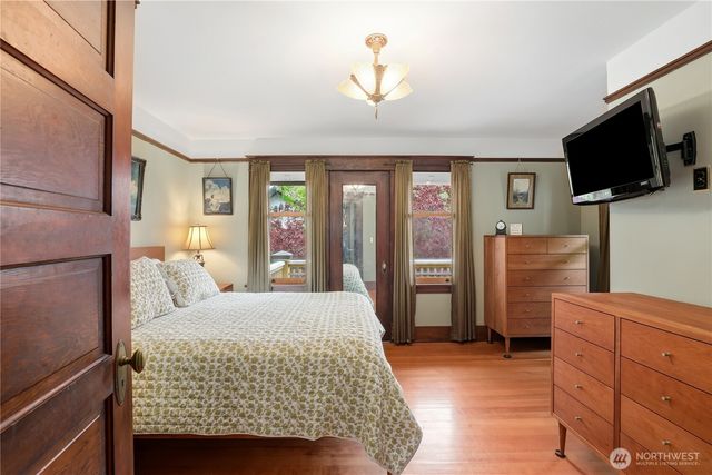 1912 N Steele Street, Tacoma, WA 98406