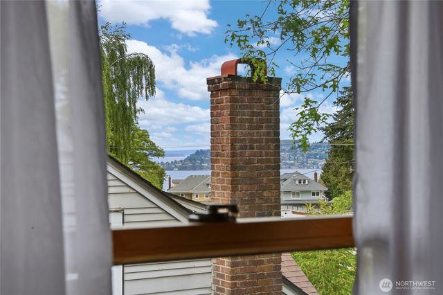 1912 N Steele Street, Tacoma, WA 98406